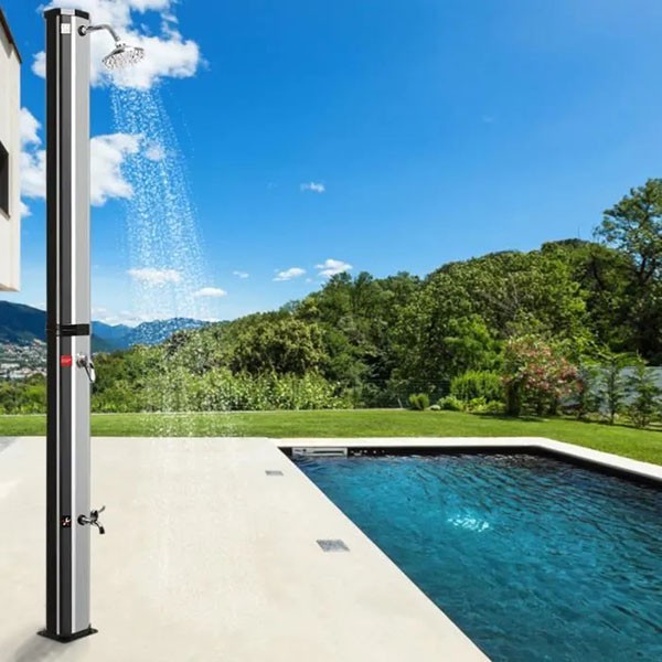 Douche solaire de jardin en pvc 'premium black' 35 litres plus pied de douche & tirage argentique au milieu